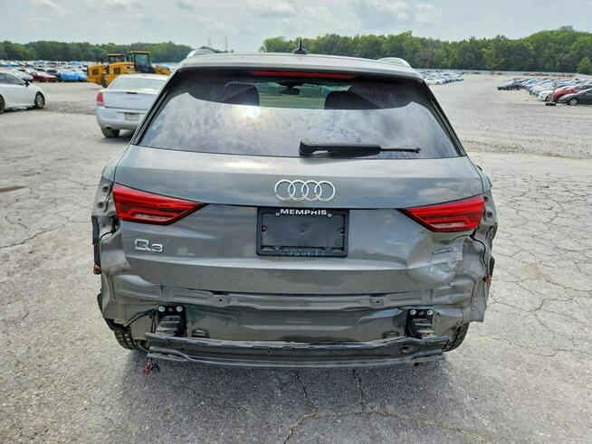 Audi Q3 Bogata wersja wyposażenia / S-Line / niski przebieg