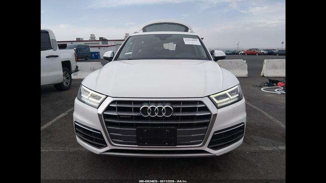Audi Q5 Bogata wersja wyposażenia / Bardzo zadbany / niski przebieg