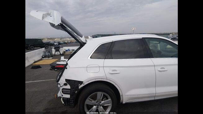 Audi Q5 Bogata wersja wyposażenia / Bardzo zadbany / niski przebieg