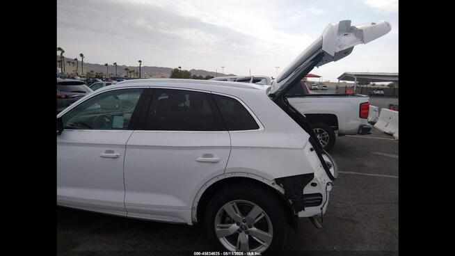 Audi Q5 Bogata wersja wyposażenia / Bardzo zadbany / niski przebieg