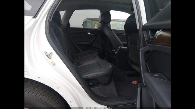 Audi Q5 Bogata wersja wyposażenia / Bardzo zadbany / niski przebieg