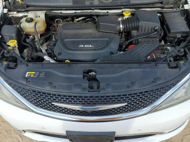 Chrysler Pacifica LIMITED / Bardzo zadbany / niski przebieg