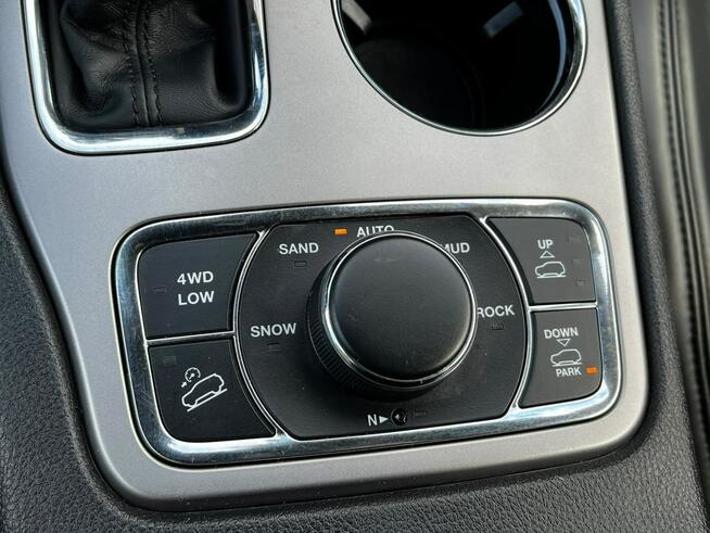 Jeep Grand Cherokee Overland Europa 3.0d V6 Pneumatyka Panorama Skóry