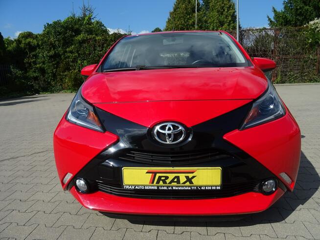 Toyota Aygo Niezawodny i ekonomiczny samochód z niskim przebiegiem.