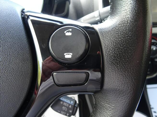 Toyota Aygo Niezawodny i ekonomiczny samochód z niskim przebiegiem.