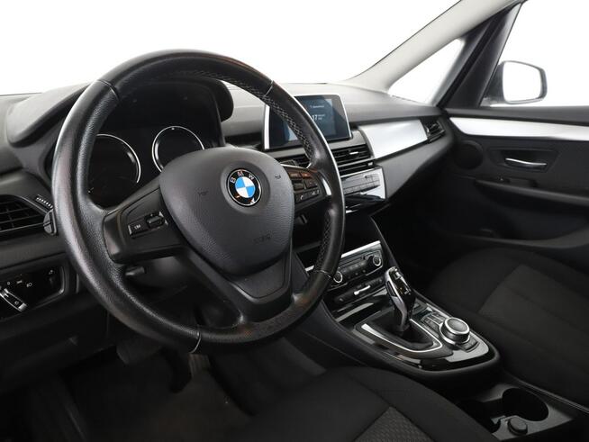 BMW 218 4x4 automat full LED el. sterowane i grzene fotele navi klima auto kam