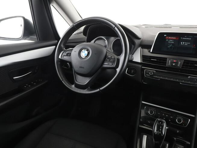 BMW 218 4x4 automat full LED el. sterowane i grzene fotele navi klima auto kam