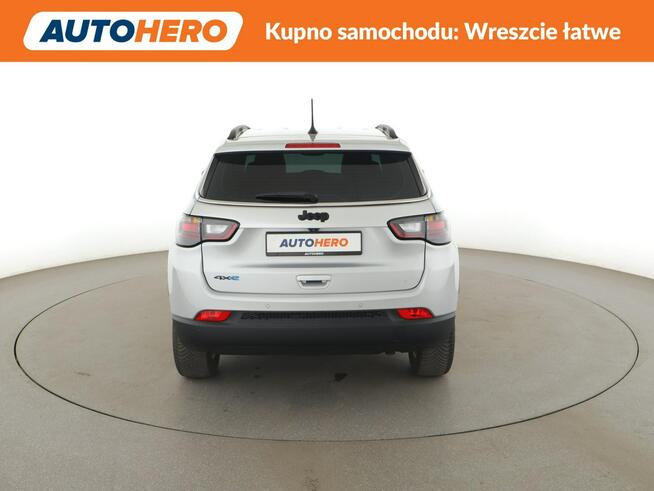 Jeep Compass automat navi kamera skóra grzane fotele plug - in auto klima 4x4