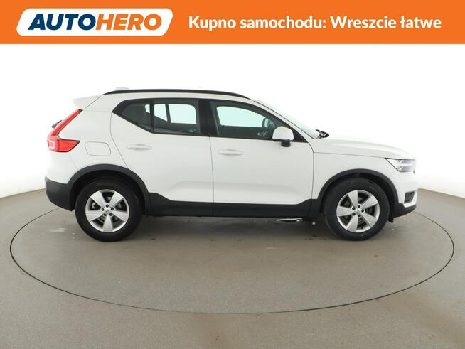 Volvo XC 40 full led automat virtual auto klima navi kamera grzane fotele hak