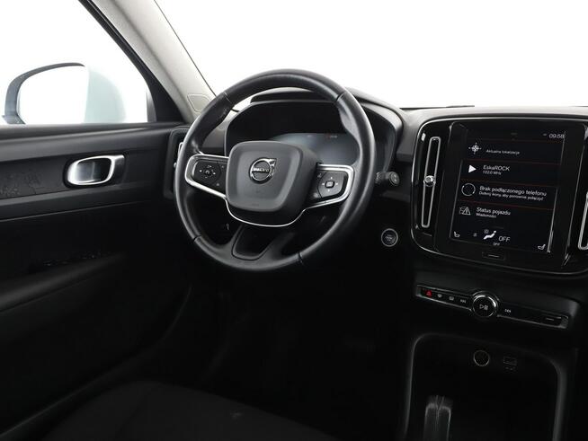 Volvo XC 40 full led automat virtual auto klima navi kamera grzane fotele hak