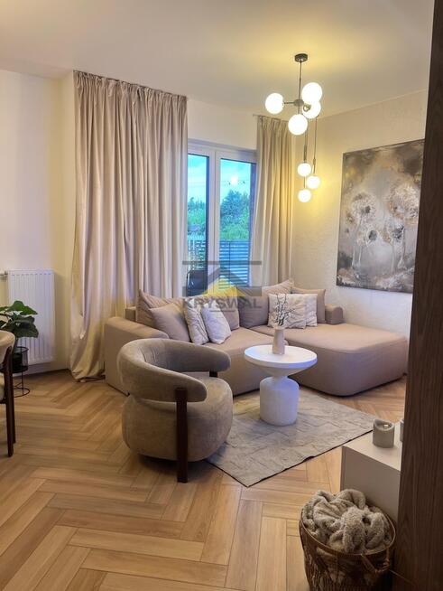 Apartament 93,5 m² z ogródkiem i 2 miejscami post.