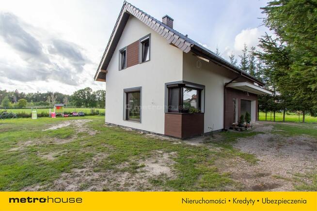 Nowoczesny dom z widokiem na jezioro