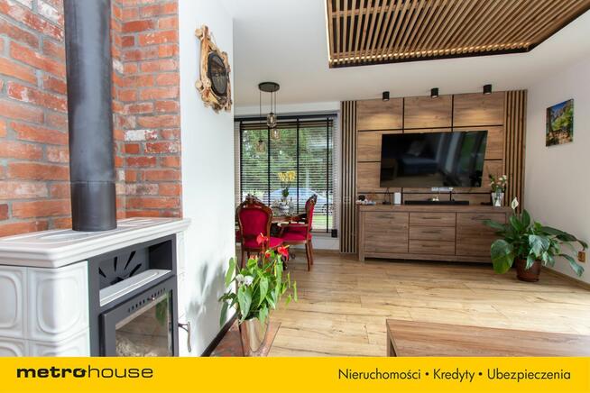 Nowoczesny dom z widokiem na jezioro