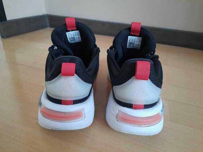 Buty sneakersy Adidas Racer TR23 r. 42 26.5cm IG7323 czarne