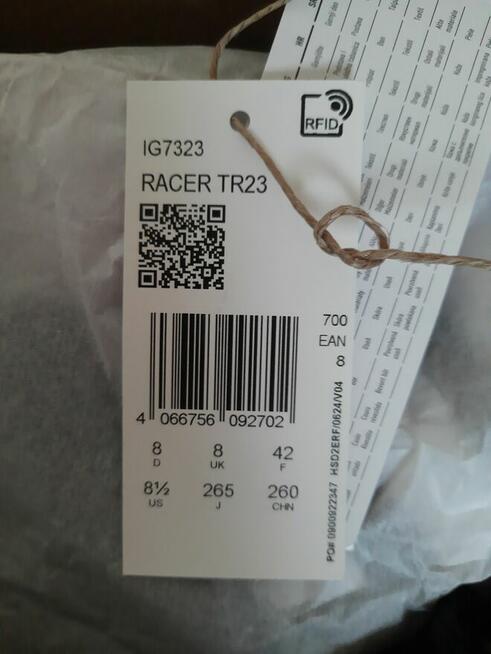 Buty sneakersy Adidas Racer TR23 r. 42 26.5cm IG7323 czarne