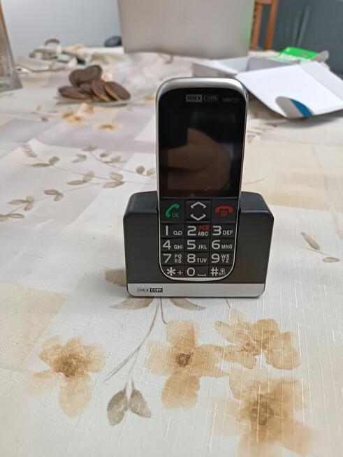 telefon komurkowy seniora maxcom