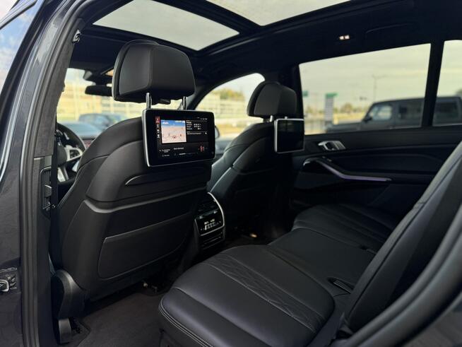 BMW X7 M50d. Polska, Sky Lounge, Masaże, Executive Drive Pro, Hak, FV 23%.