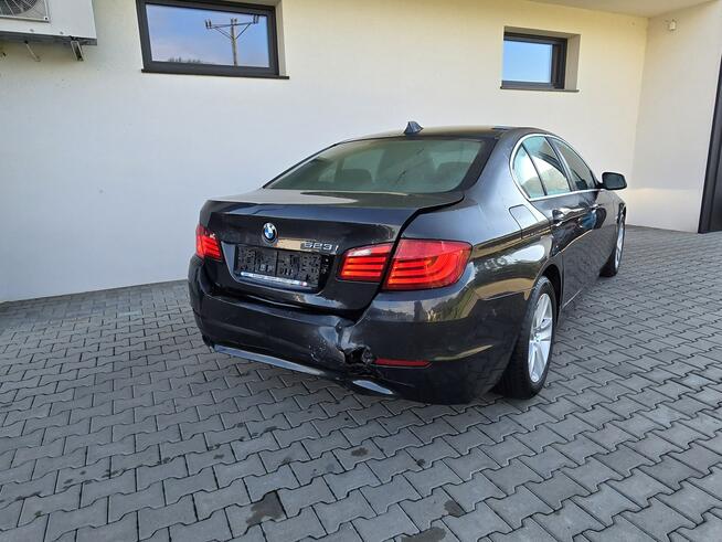 BMW 523 204kM * xenon * LEDY * klimatronic PDC