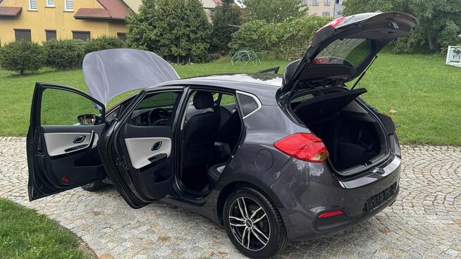 Kia Cee'd 1.6 CRDI 110KM z Niemiec - Kamera cofania, Nawigacja, Pełen SERWIS!