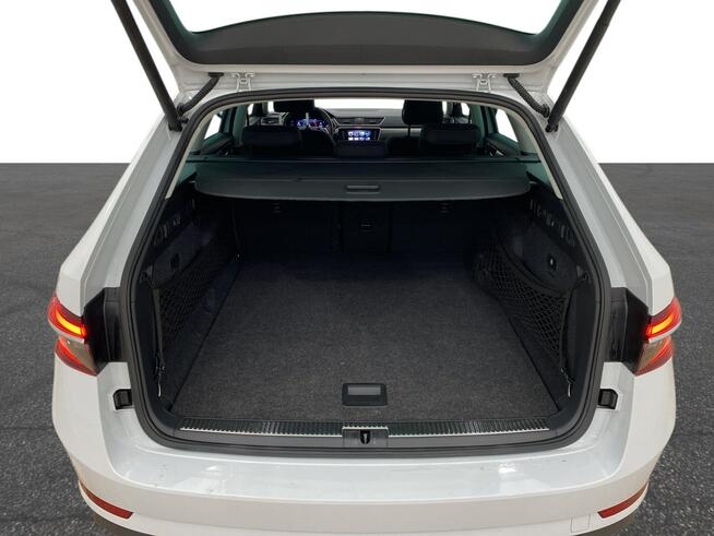 Skoda Superb 2.0 TDI SCR STYLE DSG