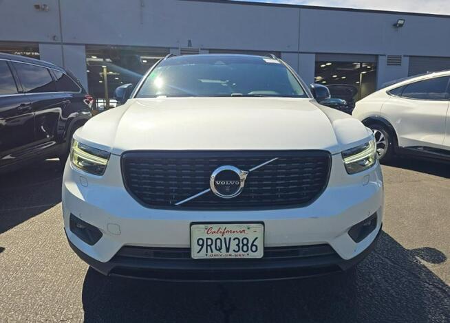 Volvo XC 40 R-Design / AWD / T5 / niski przebieg