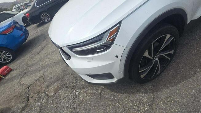 Volvo XC 40 R-Design / AWD / T5 / niski przebieg
