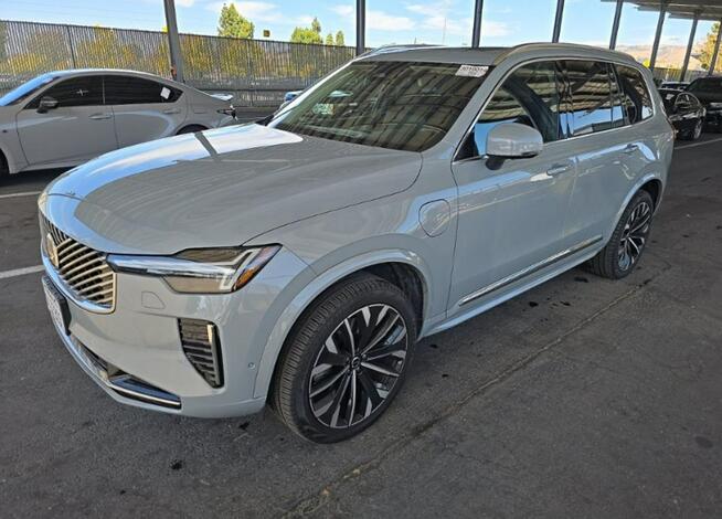 Volvo XC 90 Bogata wersja wyposażenia / AWD / T8