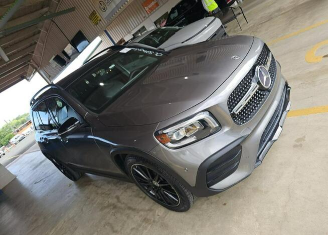 Mercedes GLB 4Matic / pakiet AMG / niski przebieg