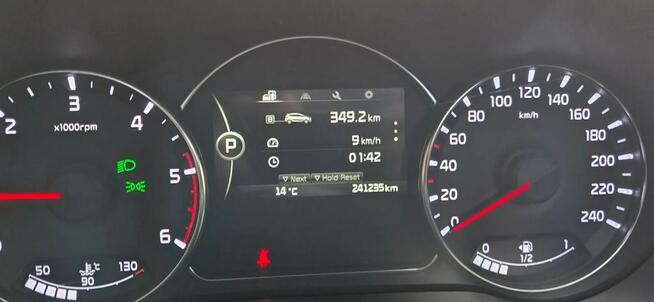 Kia Carens 1.7 Crdi Automat 7 Osób Led Bi-Xenon Panorama Kamera Servis Orginał