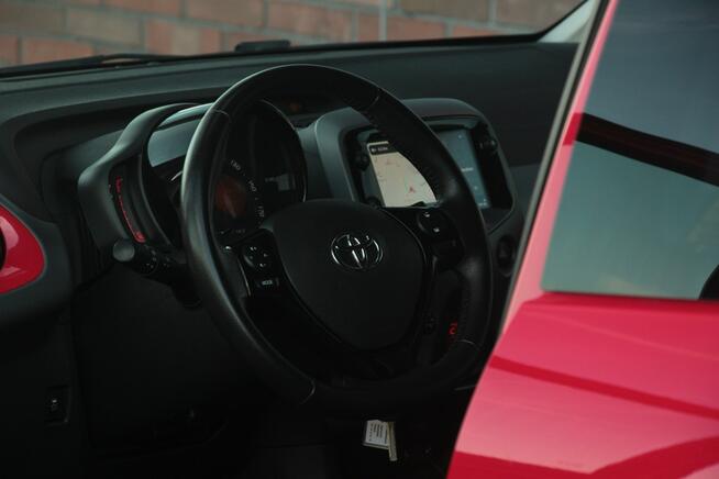 Toyota Aygo Klimatronik*Navi*GrzaneFotele*Kamera*Esp*Led*Android*AppleCar*GwarVGS