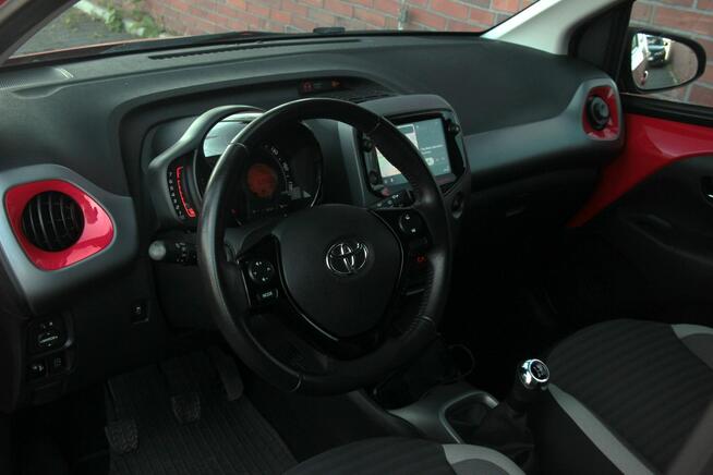 Toyota Aygo Klimatronik*Navi*GrzaneFotele*Kamera*Esp*Led*Android*AppleCar*GwarVGS