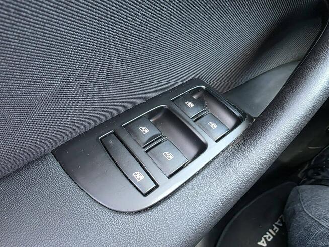 Opel Zafira 2.0 CDTI 165 KM, Bi-Xenon, LED, Alufelgi, Klima, Grzane Fotele, Hak
