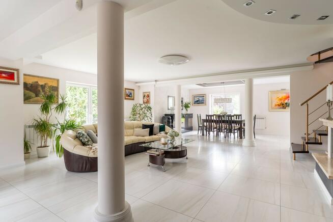 Dom dla rodziny pod Warszawą | 190 m², ogród 1073 m², kolej