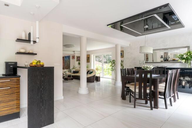 Dom dla rodziny pod Warszawą | 190 m², ogród 1073 m², kolej