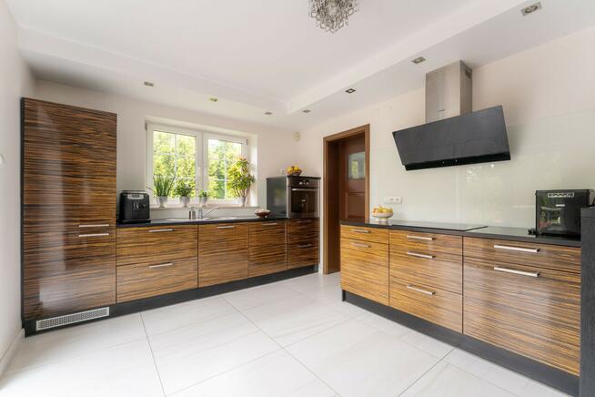 Dom dla rodziny pod Warszawą | 190 m², ogród 1073 m², kolej