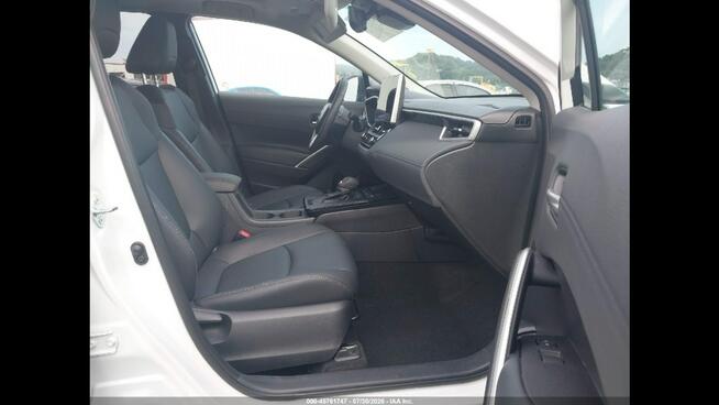 Toyota Corolla Cross Najwyższa wersja wyposażenia XLE / AWD / niski przebieg