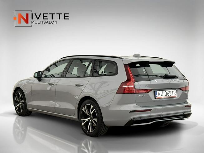 Volvo V60 2,0 B4 Mild Hybrid 197+14KM (197 KM) Plus Dark Salon PL Faktura VAT