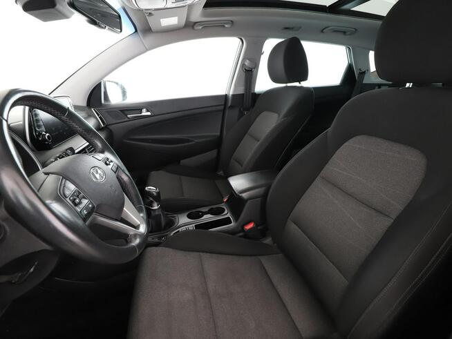 Hyundai Tucson panorama navi kamera manual auto klima grzane fotele