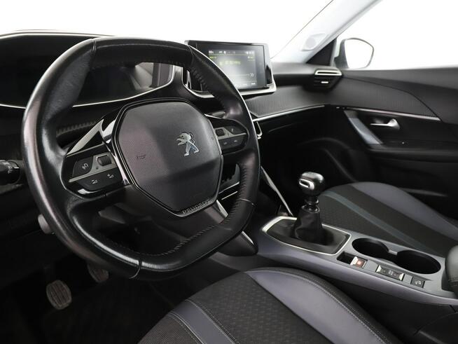 Peugeot 2008 full led panorama virtual navi pdc auto klima