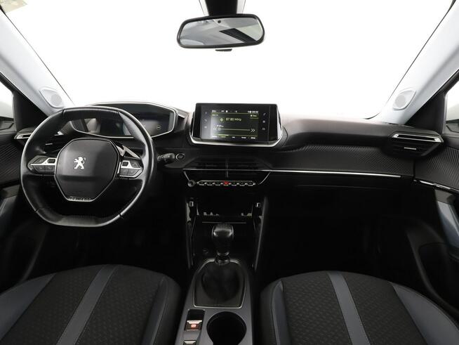 Peugeot 2008 full led panorama virtual navi pdc auto klima