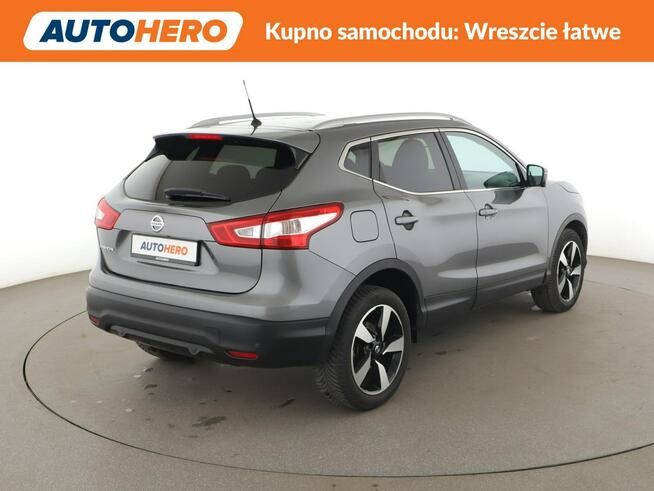 Nissan Qashqai navi kamery 360 panorama auto klima manual