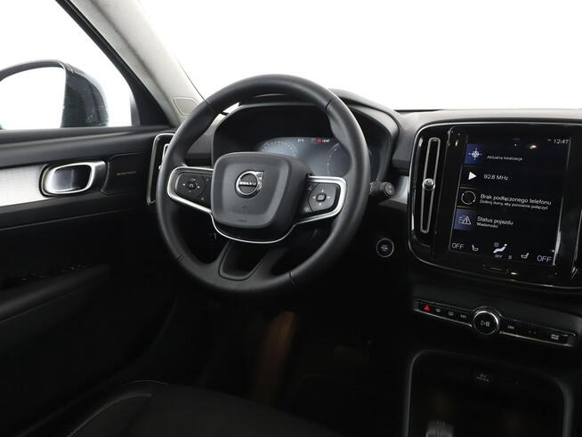 Volvo XC 40 Automat Momentum Navi Tempomat Grzana Kierownica Fotele Kamera LED