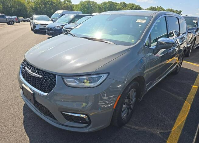 Chrysler Pacifica LIMITED / Hybryda / niski przebieg