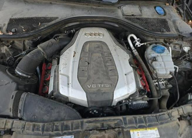 Audi A6 Premium Plus / Quattro / 3.0 V6