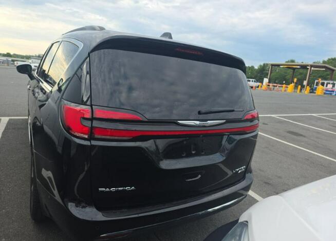 Chrysler Pacifica LIMITED / AWD / niski przebieg