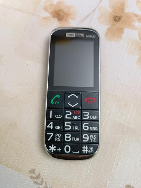 telefon komurkowy seniora maxcom