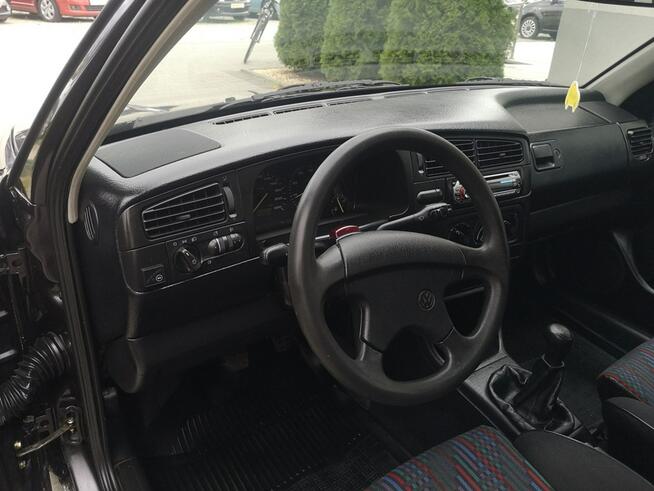 Volkswagen Golf 1.8 Wtrysk 90 KM wer GT Wspomaganie Kubełki Gaz Sekwencja Alu Felgi