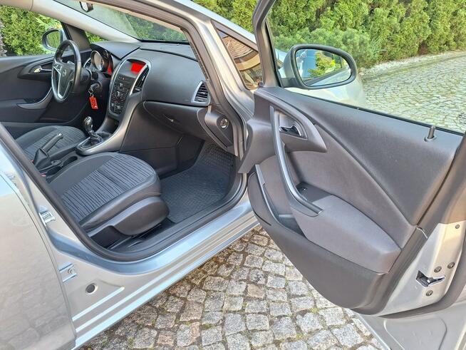 Opel Astra Sport Tourer- 1.4 Turbo Edition