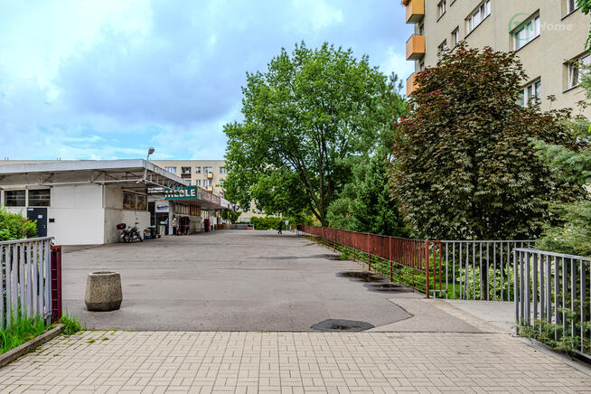 Dwa pokoje na Sadybie przy ulicy Konstancińskiej.