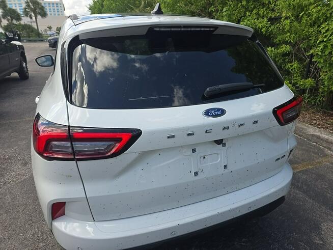 Ford Escape Najwyższa wersja wyposażenia ST-Line Elite / AWD / niski przebieg